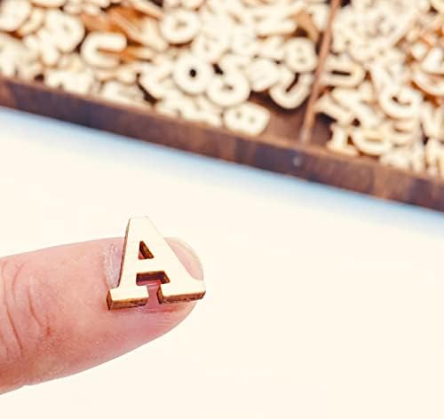 592 peças 1/2 polegada mini letras de alfabeto de madeira e números de madeira inacabados com bandeja de armazenamento rústico