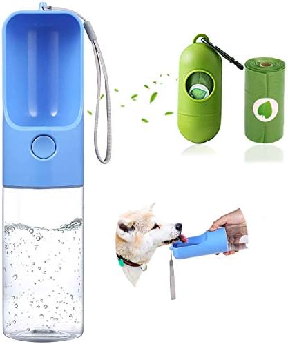 Garrafa de água para cães de viagem portátil com dispensador de bolsa de cocô e 1 rolo de cocô