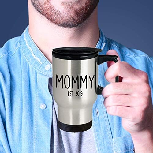 Mommy 2019 Caneca de viagem - Mommy EST 2019 - Melhores presentes personalizados personalizados para futura mãe nova mãe mãe
