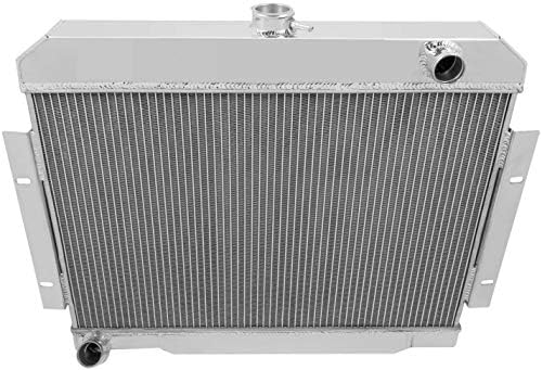 Novo radiador de alumínio Frostbite, 3 fila, se encaixa 70-85 Jeep CJ, L4/L6/V8