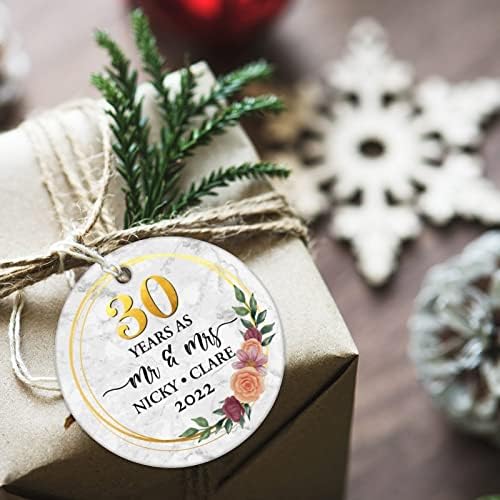 Ornamentos de cerâmica de Natal 30 anos como Sr. e Sra. 2022 Data de aniversário personalizada e nome dos enfeites de sublimação de Natal