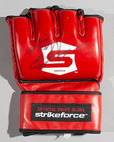 O Fedor Emelianenko assinou a luva oficial da Strikeforce PSA/DNA Pride FC Autograph - luvas autografadas do UFC