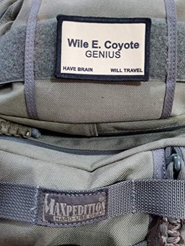 Cartão de visita Wile E. Coyote Funny Morale Patch. 2x3 gancho patch. Redhaedtshirts feitos nos EUA