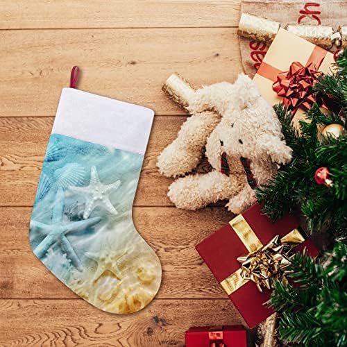 Estrela estrelada de praia e meias de meia de Natal de concha com lareira de pelúcia pendurada para a decoração da casa da árvore de Natal