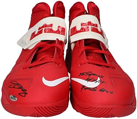 LEBRON JAMES NBA GAME FINALS Utilizados Sneakers assinados UDA 1/1 Foto Matched - tênis da NBA autografados