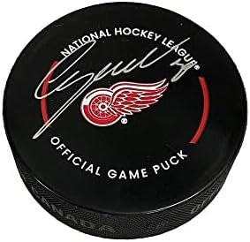 Chris Osgood assinou Detroit Red Wings Game Official Puck - Autografado NHL Pucks