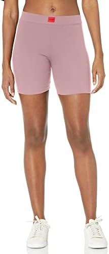 Hugo feminino com nervuras de t-shirt e shorts de grandes dimensões