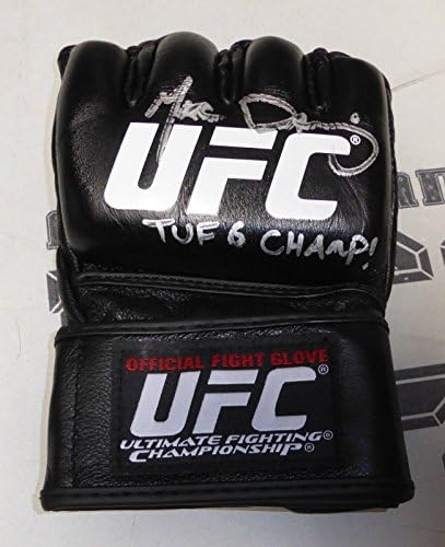 Mac Danzig assinou o Fight Gut Glove Official PSA/DNA The Ultimate Fighter 6 Champ - Luvas UFC autografadas
