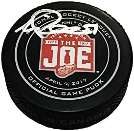 Valtteri Filppula assinou despedida do Joe Official Game Puck - Red Wings - Pucks de NHL autografados