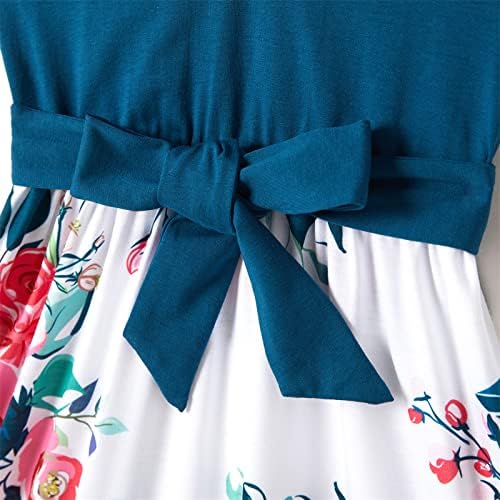 Patpat correspondente a roupas da família Mãe e filha combinando com impressão floral vestidos de punho de babados e camisetas