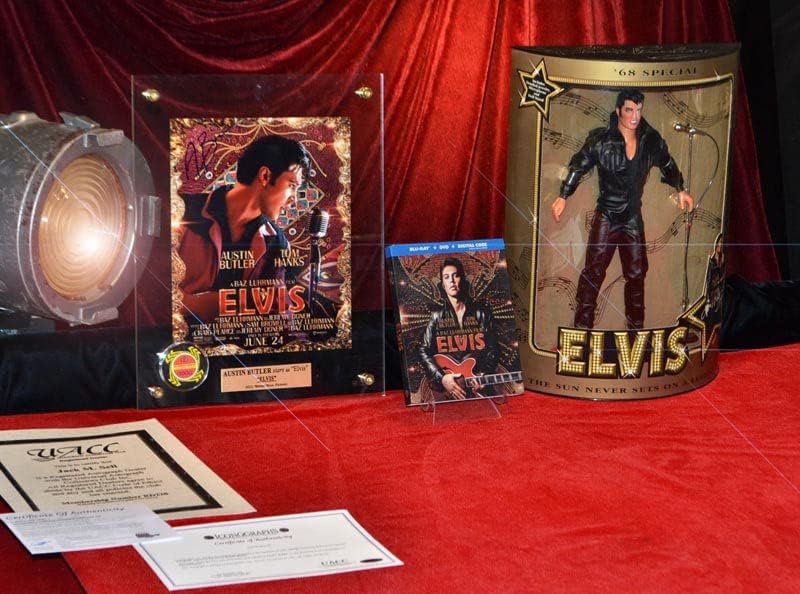 Austin Butler assinou autógrafo de filme Elvis, Casino Chip Prop, Doll, FR, DVD, COA