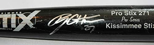 Ryon Healy Game autografado usou Black Kissimmee Stix Bat com prova, foto de Ryon assinando para nós, Seattle Mariners, Oakland Athletics, Oregon Ducks