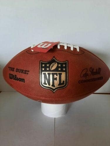 Carson Wentz Autograph assinou Wilson The Duke Fanatics de futebol da NFL - bolas de futebol autografadas