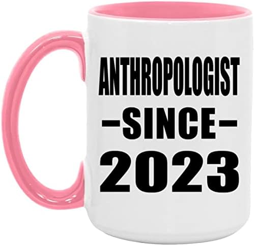 Designsify Antropólogo desde 2023, 15oz de sotaque caneca de caneca rosa-xícara de chá com alça, presentes para aniversário de aniversário