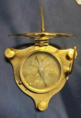 Vintage Maritime Solid Brass Compass para viajar Trekking Camping Bollow Push Button Pocket Pocket Sundial Marine Náutical