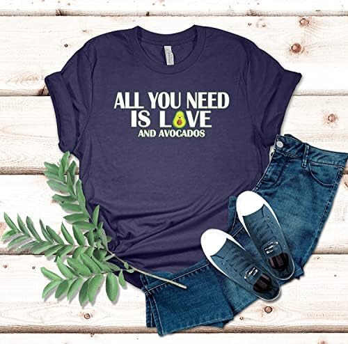 Camisa de abacates tudo o que você precisa é amor e abacates presente de comida engraçada camisa de comida foodie camisa