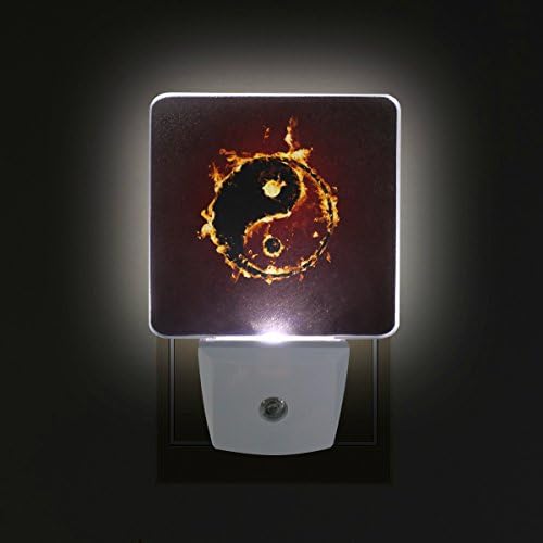 2 plug-in plug-in LED Night Lights com fogo yin yang luz noturna com crepúsculo para Dawn Sensor Luz branca perfeita para cozinha e