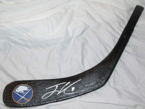 Jack Eichel autografou Buffalo Sabers Logo Stick Blade com prova, imagem de Jack assinando para nós, Buffalo Sabres, Team USA,