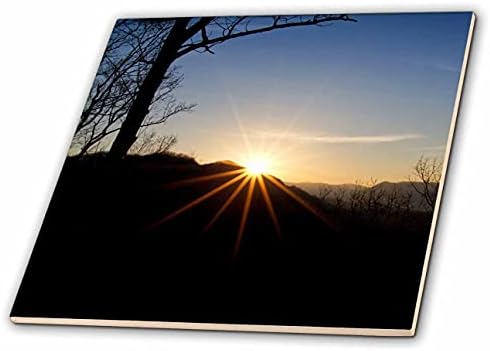Fotografia de 3drose do nascer do sol da manhã em montanhas defumadas com Starburst. - Azulejos