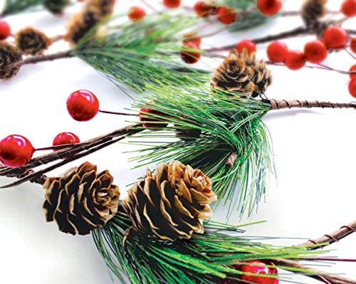 Garland de inverno Decoração de Natal de bagas vermelhas, pinheiros e agulha de pinheiro sempre -verde - decoração de